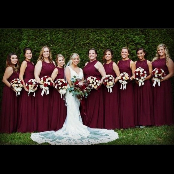 Maroon bridesmaid gown! - Picture 4 of 4